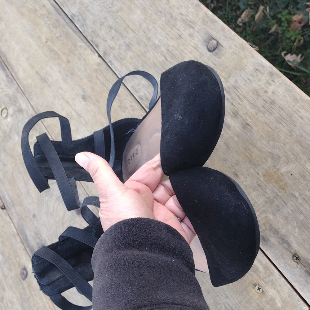 Torrid Black Flats With Strappy And Pointed Toe Size 9 Wide - Picture 4 of 10